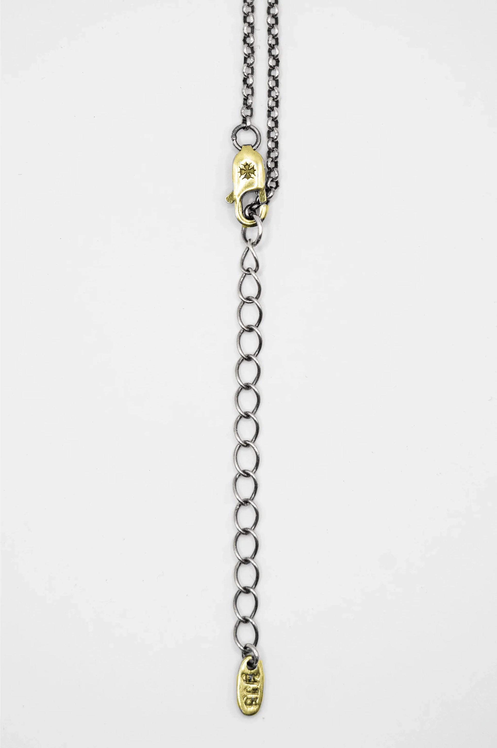 娄袋– Youths In Balaclava