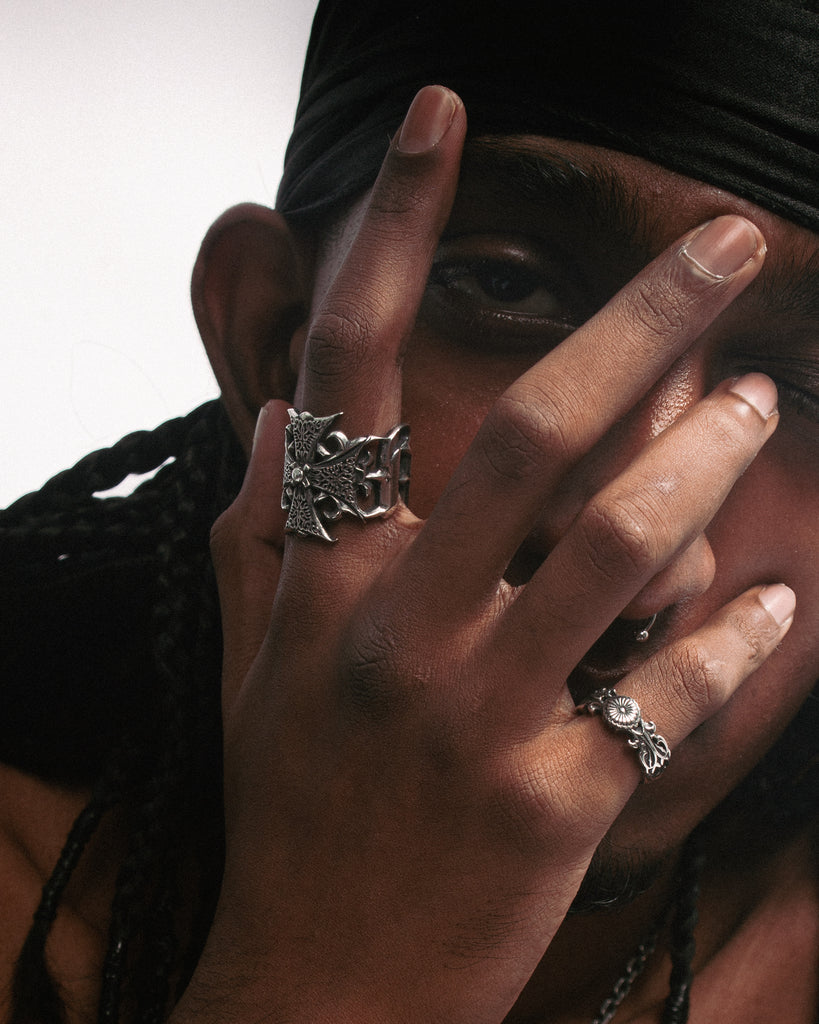 (PRE-ORDER) YIB "KH" SEAL RING IN STERLING SILVER - Youths In Balaclava