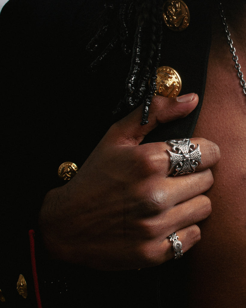 (PRE-ORDER) YIB "KH" SEAL RING IN STERLING SILVER - Youths In Balaclava